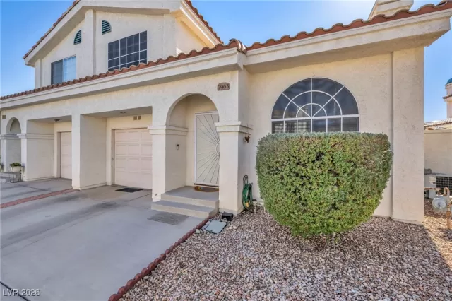 MLS: 2753829 Condo For Sale