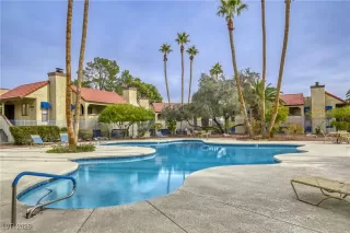 Photo #3: 2753840 Listing 