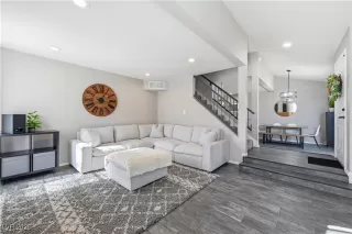 Photo #4: 2753870 Listing 