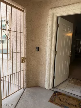 Photo #2: 2753920 Listing 