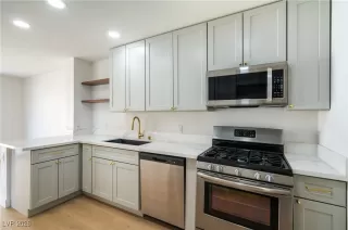 Photo #2: 2753956 Listing