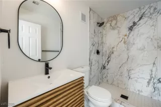 Photo #3: 2753956 Listing