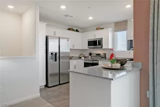 Photo #4: 2753977 Listing 