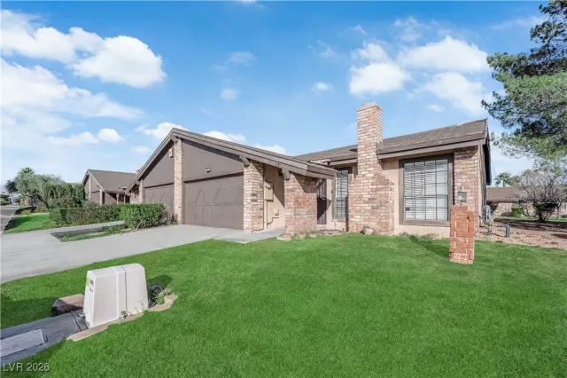 MLS: 2754047 Condo For Sale