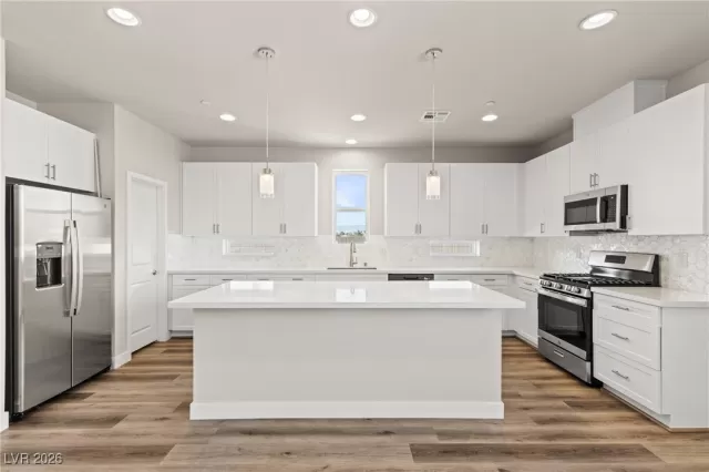 MLS: 2754079 Condo For Sale