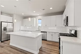 Photo #6: 2754079 Listing 