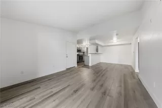 Photo #1: 2754085 Listing 