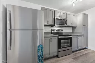 Photo #6: 2754085 Listing 