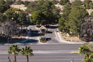 Photo #1: 2754090 Listing 