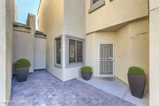 Photo #1: 2754259 Listing 