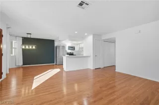 Photo #4: 2754287 Listing 