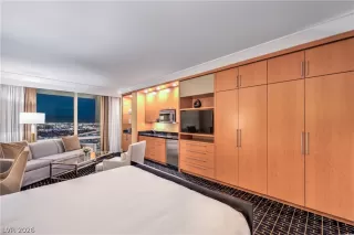 Photo #1: 2754300 Listing 