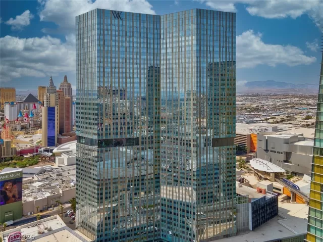 MLS: 2754342 Condo For Sale