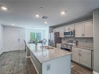 Photo #3: 2754401 Listing 