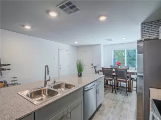 Photo #6: 2754401 Listing 