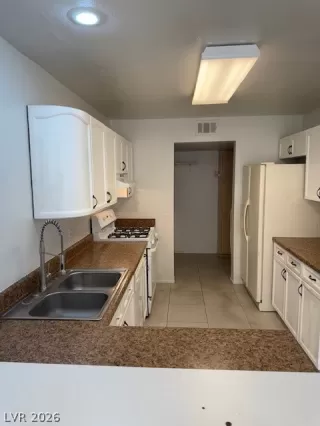 Photo #3: 2754418 Listing 