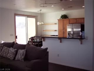 Photo #4: 2754430 Listing 