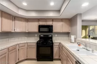 Photo #1: 2754476 Listing 