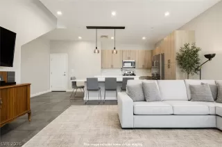 Photo #2: 2754482 Listing 