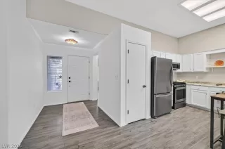 Photo #2: 2754498 Listing 