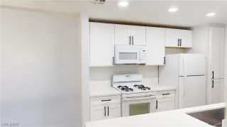 Photo #2: 2754502 Listing 