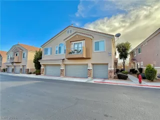 Photo #2: 2754520 Listing