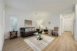 Photo #3: 2754561 Listing