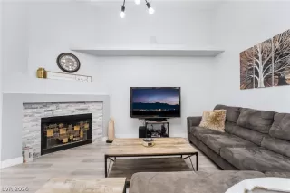 Photo #4: 2754602 Listing 