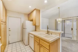 Photo #3: 2754625 Listing 