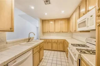 Photo #4: 2754625 Listing 