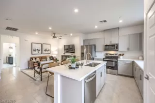 More Details about MLS # 2754684 : 6110 GARDEN OASIS STREET