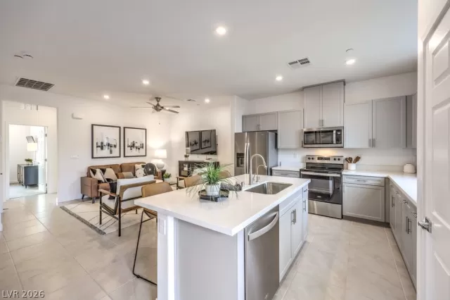 MLS: 2754684 Condo For Sale