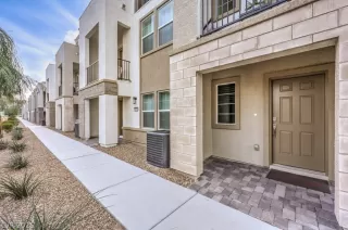 Photo #4: 2754684 Listing