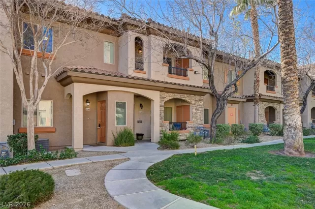 MLS: 2754729 Condo For Sale