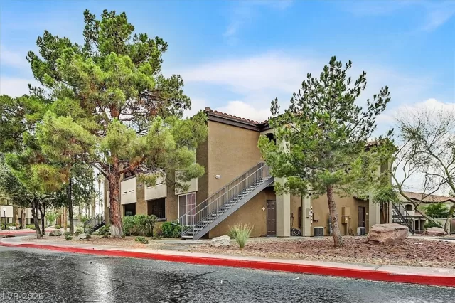 MLS: 2754741 Condo For Sale