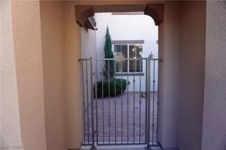 Photo #4: 2754779 Listing