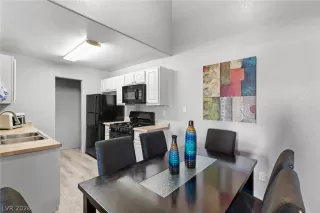 Photo #3: 2754790 Listing 