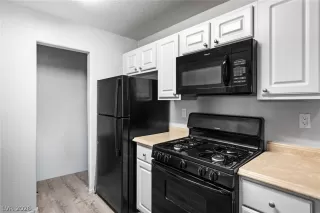 Photo #4: 2754790 Listing 