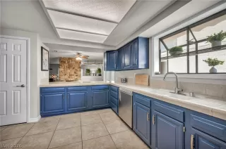 Photo #5: 2754848 Listing 