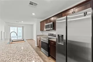 Photo #3: 2754904 Listing 