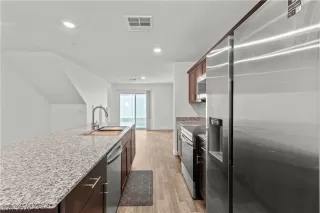 Photo #5: 2754904 Listing 