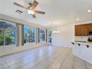 Photo #5: 2754932 Listing 