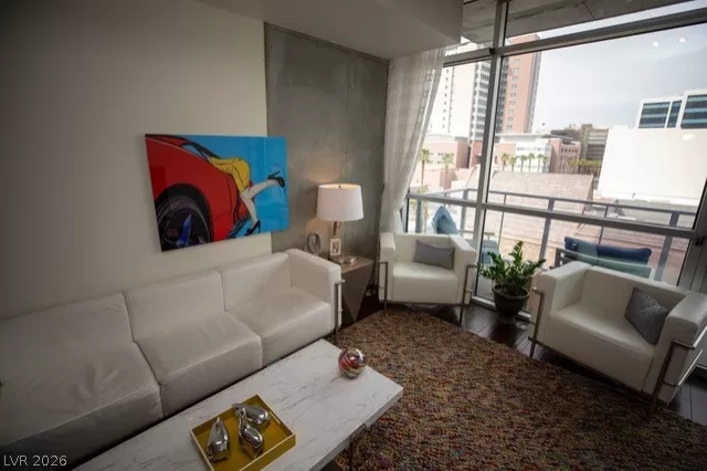 MLS: 2754943 Condo For Sale