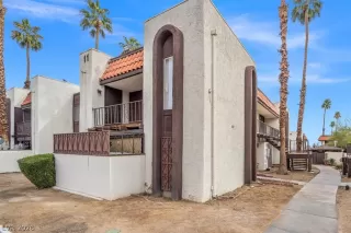 Photo #2: 2754955 Listing