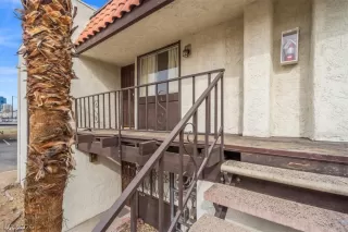 Photo #3: 2754955 Listing