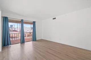 Photo #5: 2754955 Listing