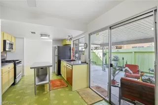 Photo #2: 2754972 Listing 