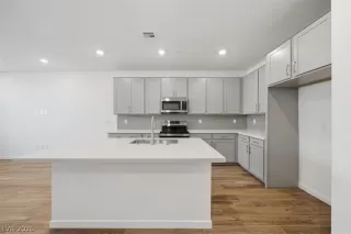 Photo #2: 2754974 Listing 