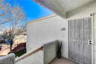 Photo #4: 2755001 Listing 