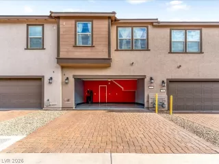 Photo #1: 2755019 Listing 